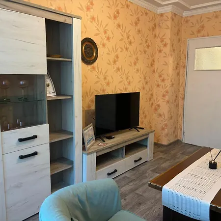 за гости весела Apartman Burgasz